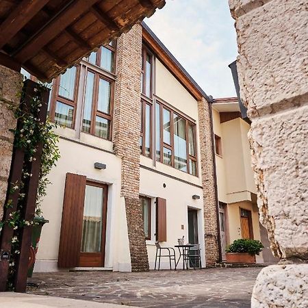 Ad Sidera Bed & Breakfast Pastrengo Ngoại thất bức ảnh