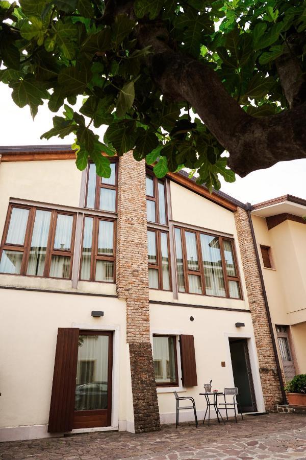 Ad Sidera Bed & Breakfast Pastrengo Ngoại thất bức ảnh